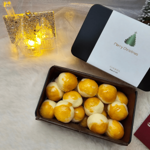 Signature Pineapple Balls